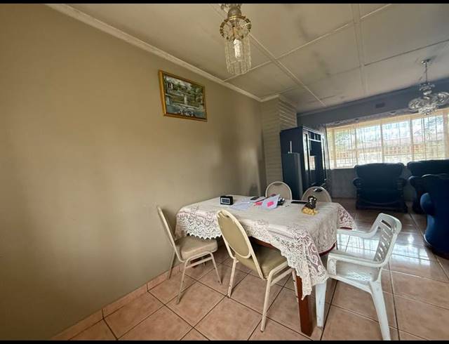 3 BEDROOM HOUSE FOR SALE IN VANDERBIJLPARK CE 2